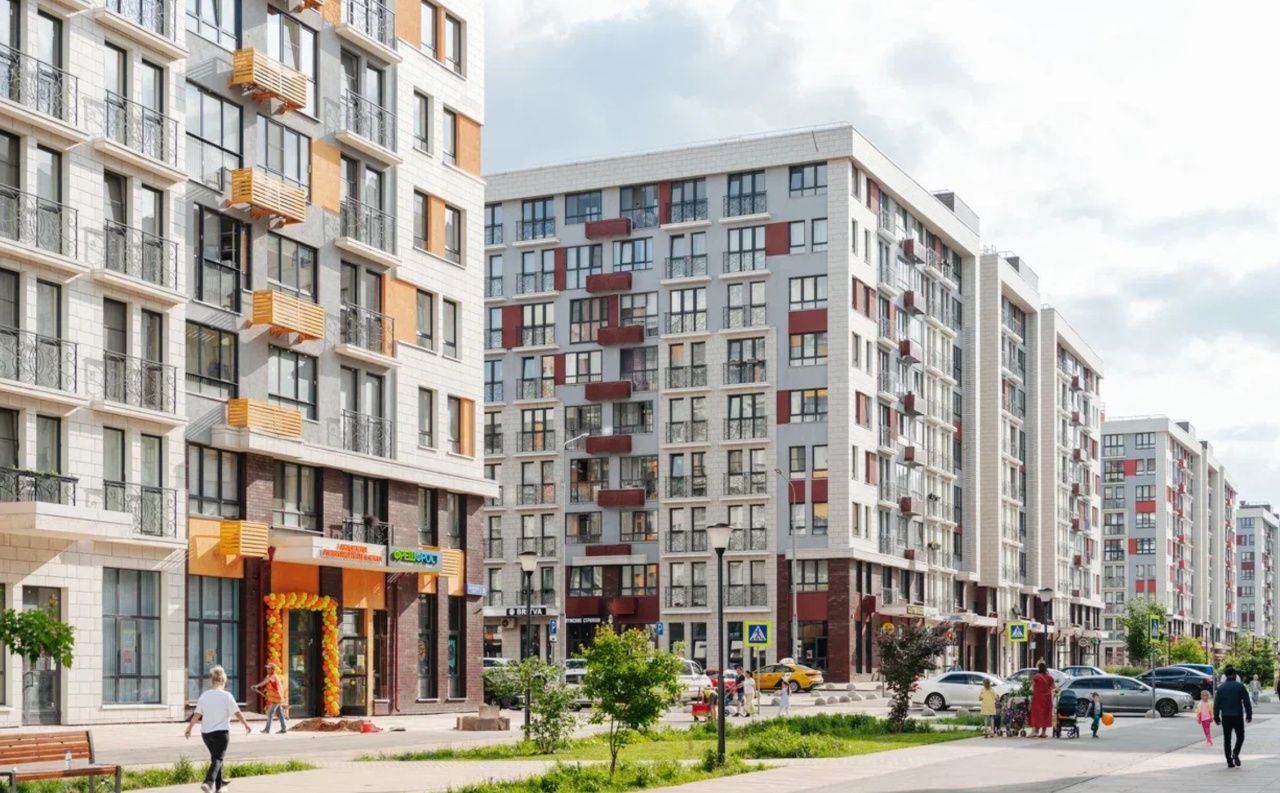 фасад дома, здание по адресу г Москва, поселение Сосенское, б-р Веласкеса, д 7 к 1
